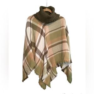 Harvé Bernard turtle neck plaid poncho. One size